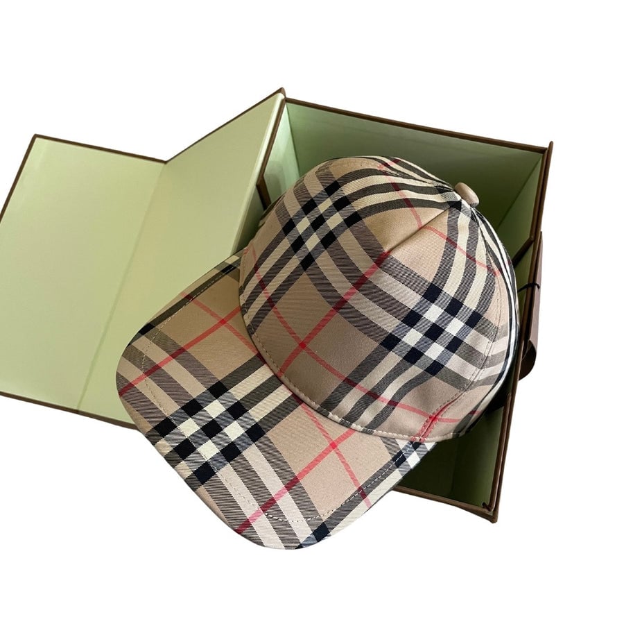 Brbbry Khaki Cap